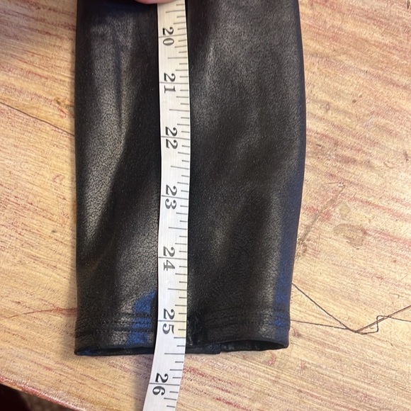 Spanx,Slimming Black Shimmer, Must Own A Pair of Spanx🔥🔥, EUC, Size Med. - Picture 12 of 12